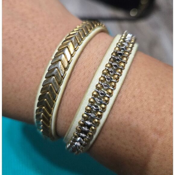 Stella & Dot Gilded Path Double Wrap White Leather & Gold Arrow Bracelet - Picture 5 of 8